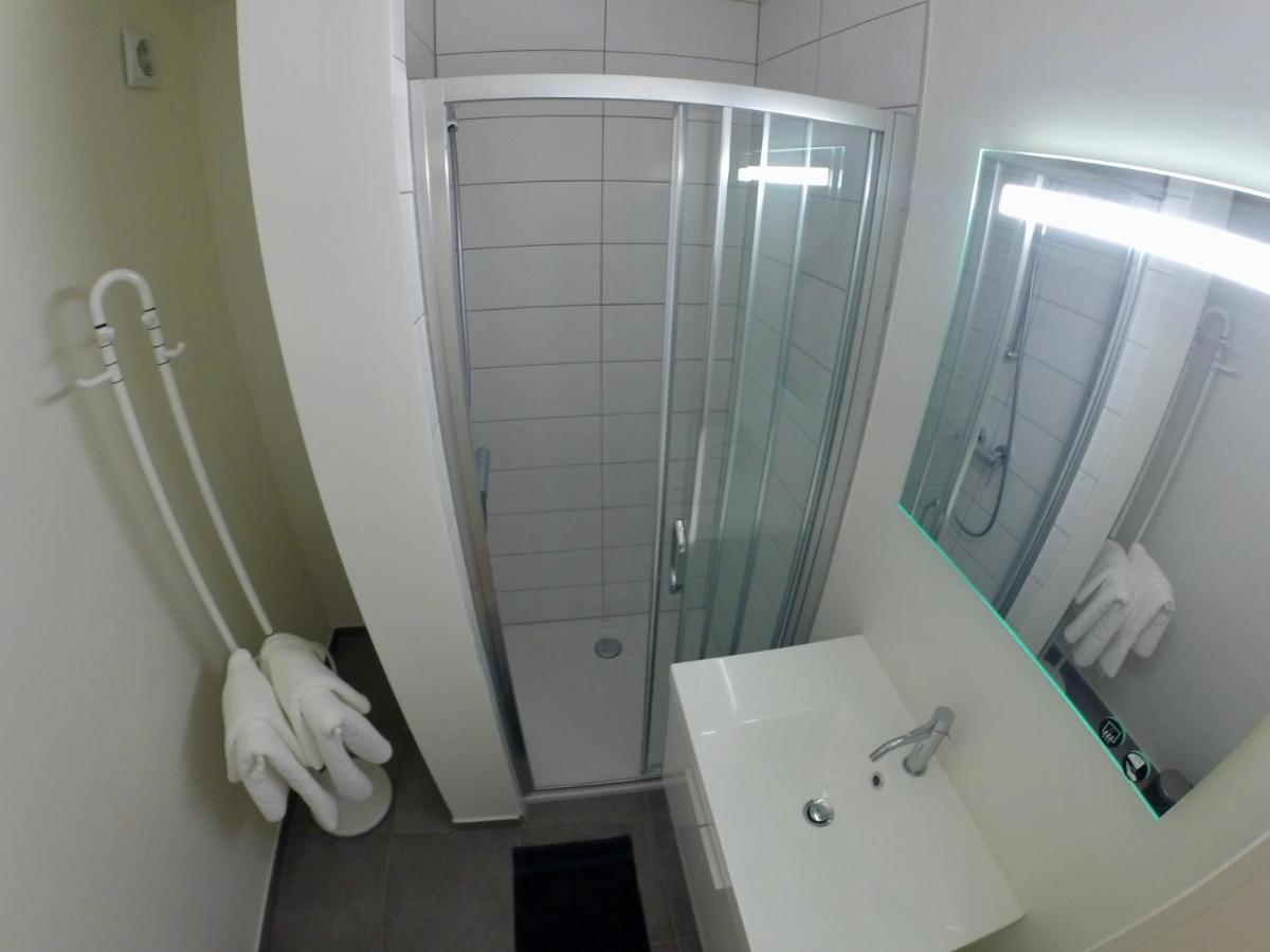 Rustig Appartement Met Zeezicht Dicht Bij Het Centrum Ostend Exterior photo